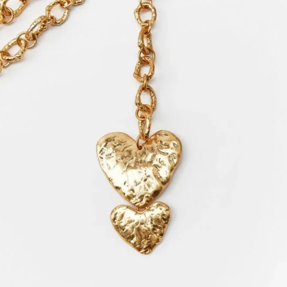 Zara limited eidtion metallic heart belt you cannot miss
| Single piece ? main image 8